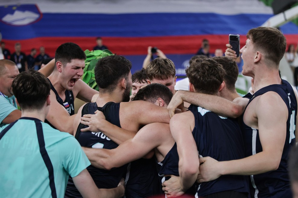 Slovenija je evropski prvak! Naši košarkarji do 20 let zablesteli na parketu in osvojili prvenstvo (foto: Profimedia)