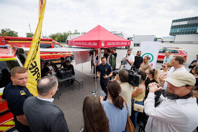 spar trgovina slovenija trgovec akcija poteza dobrodelnost pozar gasilci prispevek pohvalno