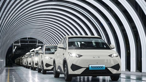 Na Kitajskem se tepejo za vsakega kupca, BYD pa je našel rešitev: isti avto v Nemčiji stane več kot 2-krat toliko