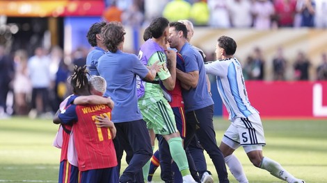 Fifa preiskuje Argentino: v finalu SP se je zgodilo nekaj nesprejemljivega