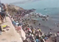 Pretresljivi prizori iz španske Ceute: 50 tisoč migrantov preplavilo mesto, razmere so ušle izpod nadzora (VIDEO)