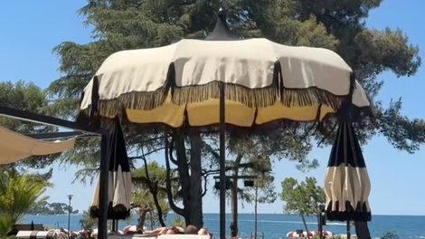 Poreč ima novo poletno atrakcijo, ki je navdušila številne slovenske obiskovalce – a pozor, ni poceni