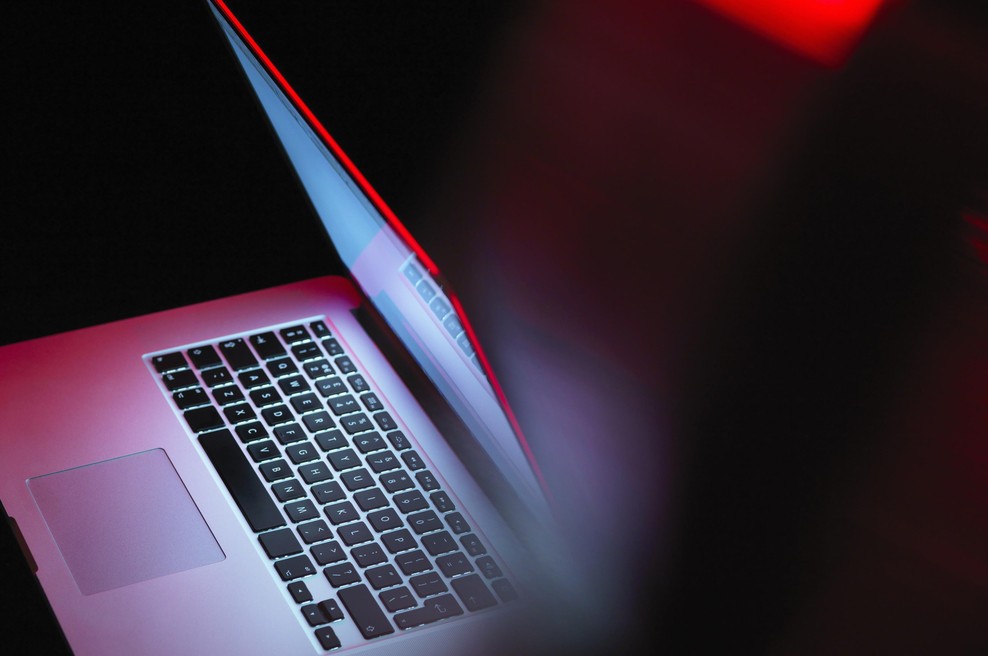 Raziskovalni medijski portal Necenzurirano postal tarča kibernetskega napada: znane so prve informacije (foto: Profimedia)
