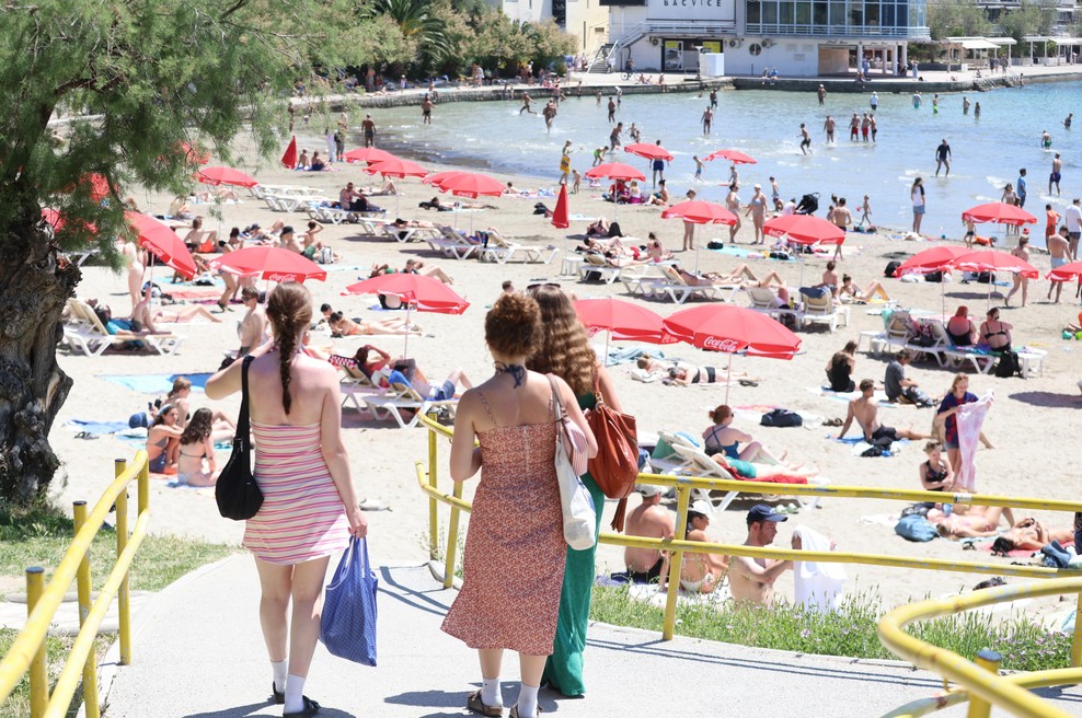 Vremenoslovci razkrili skrb vzbujajočo novico (kaj takega se še ni zgodilo) (foto: Bobo)