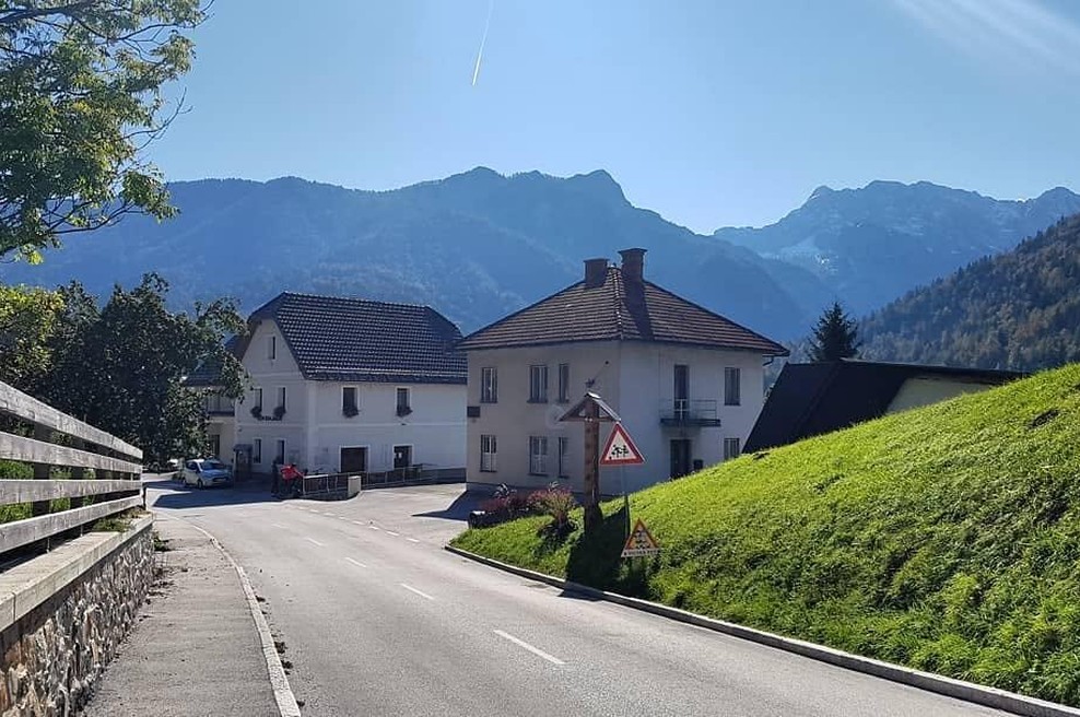 Turist navdušen nad dogajanjem v naši alpski vasici: lepo je vse to videti, če le lahko, pojdite tja! (foto: Uredništvo)