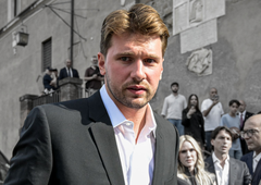 Rekorden posel v zgodovini športa presenetil vse! Spet bodo prodali tudi Luko Dončića