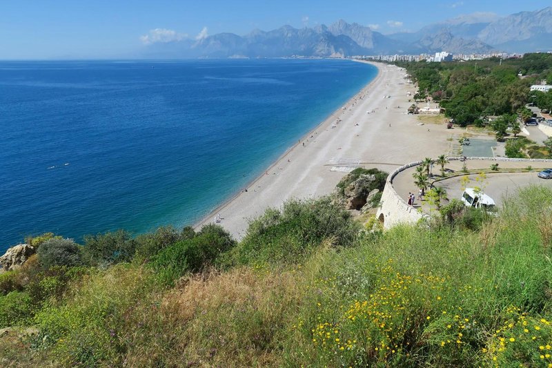 Hotelirji in gostinci so si oddahnili: v tej sredozemski državi so se bali praznih hotelov, zdaj pa pokajo po šivih