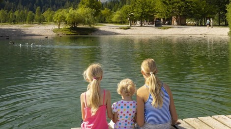Kranjska gora Jezero Jasna turisti