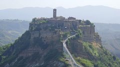 Civita di Bagnoregio Italija mestece