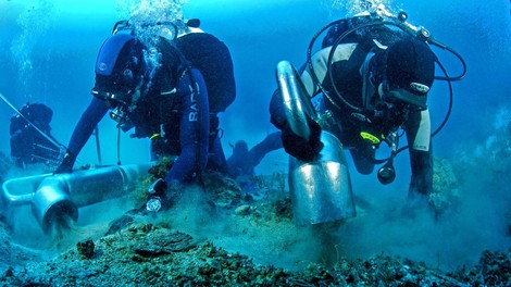 hrvaska jadran jadransko morje mljet otok razbitine zgodovine arheologija prstan zaklad skrivnost potnik rimsko cesarstvo preteklost