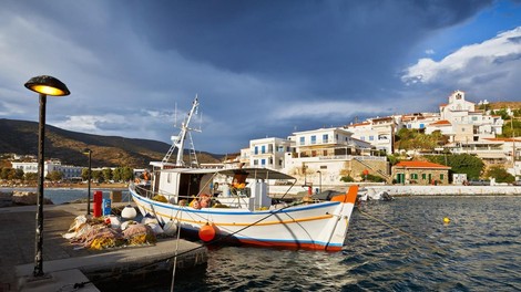 ribic grcija otok najdba arheologija amfore ladja preteklost zgodovina odkritje javnost drzava