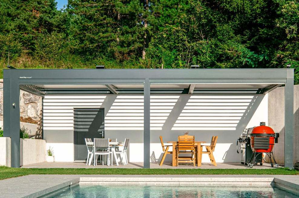 Hard-Top pergola - slovenska bioklimatska pergola po meri (foto: hardtop-pergola.com)