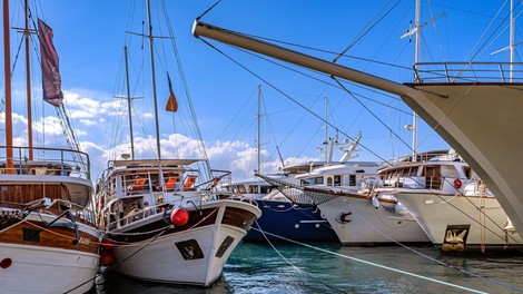 jadran plovila plovba gneca statistika hrvaska morje jadransko morje ladje colni poletje podatki
