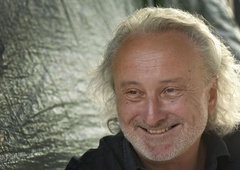 Priznani režiser Peter Bratuša iskreno o svetu, ki se je močno spremenil: "Če bi z Vincijem danes še enkrat sedela skupaj, bi ..."
