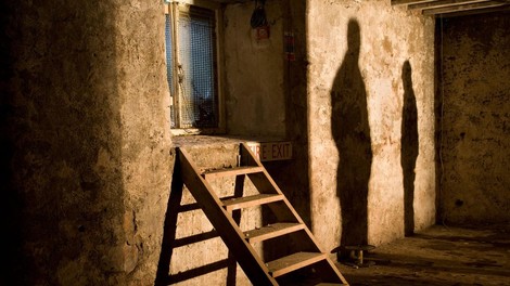 stara klet arhiv zgodovina preteklost trup ladje les arheologija odkritje osupljivo nemcija