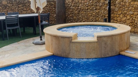 jacuzzi
