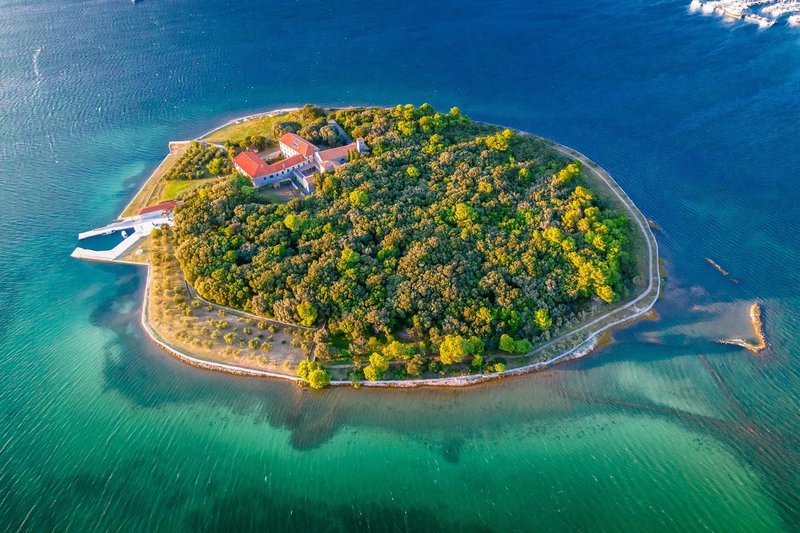 kosljun hrvaska jadransko morje jadran turizem prepoved otok krk samostan narava
