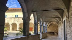 kosljun hrvaska jadransko morje jadran turizem prepoved otok krk samostan narava