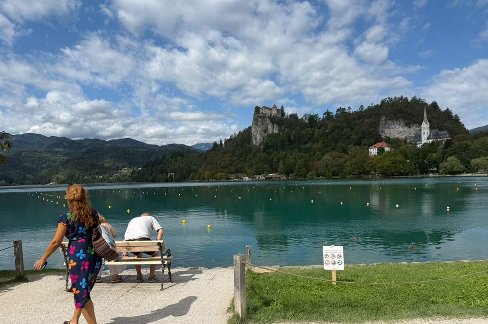 Turistka iz Kalifornije je po obisku Slovenije izlila dušo: vaša dežela je prekrasna, ljudje pa … (foto: Marijana Podhraški)