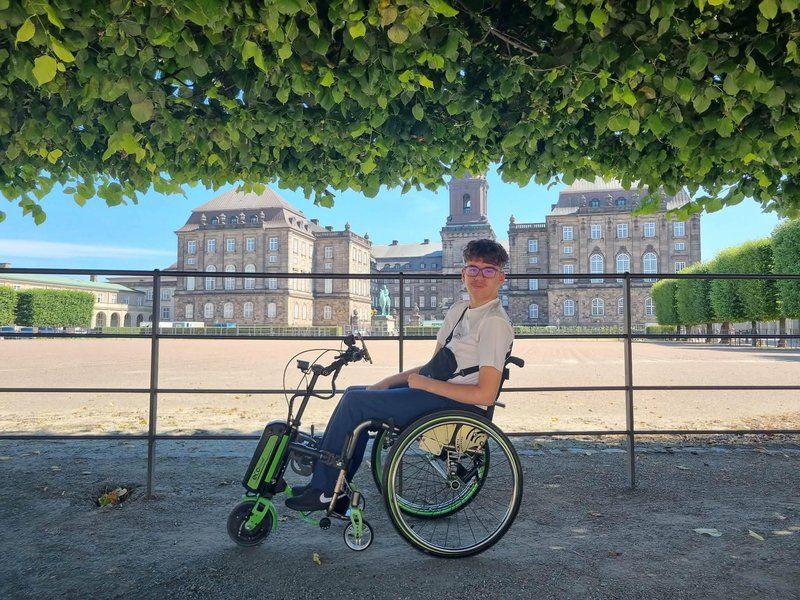 Življenje oseb s spinalno mišično atrofijo danes bolj kakovostno