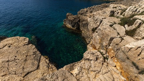 Pulj, Galebove stijene