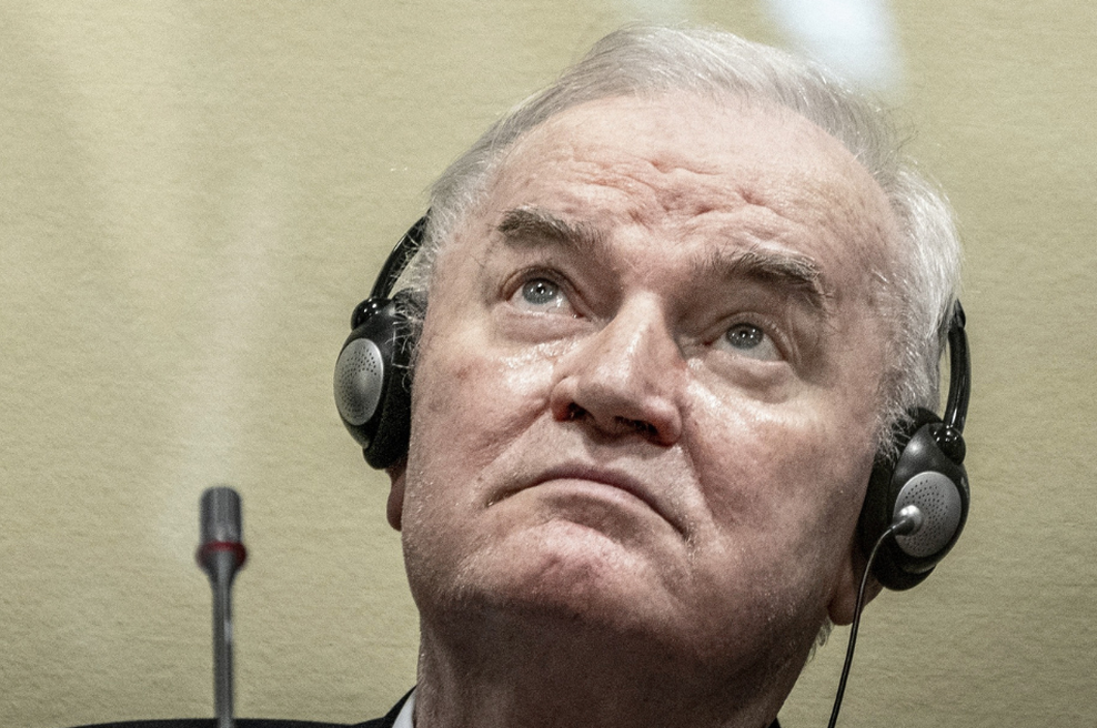 So vojnega zločinca Ratka Mladića v Haagu umorili? Njegov sin sklical tiskovno konferenco in povedal to (foto: Profimedia)