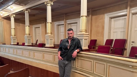V prostorih ljubljanske Opere so se Batista Cadillac združili s Senidah – nastal je videospot, ki oznanja začetek nečesa velikega
