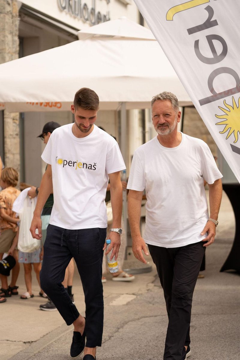 Nik Popovič odprl volilni štab v Kopru: 26-letnik iz podjetništva stopa v župansko tekmo