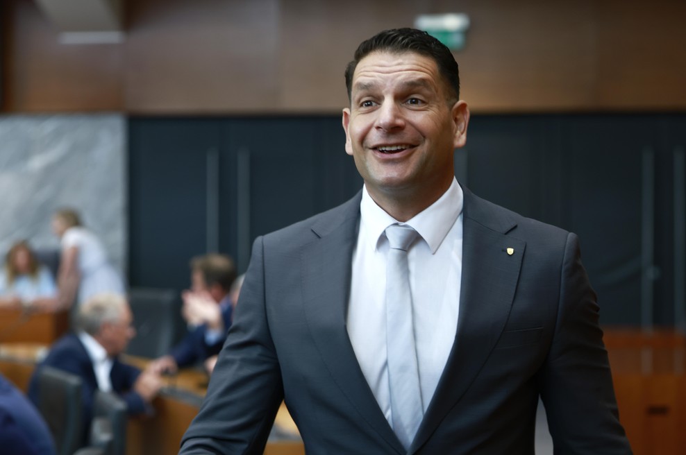 Je hoja po robu zakona za Zorana Stevanovića nekaj vsakdanjega? Tako se je odzval na razkritje, da je bil pogojno obsojen na pol leta zapora (foto: Borut Živulović/Bobo)