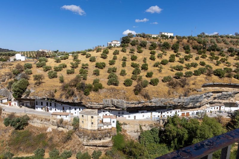 Setenil de las Bodegas