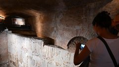 
                                                         Rim Trajanova kopel turisti