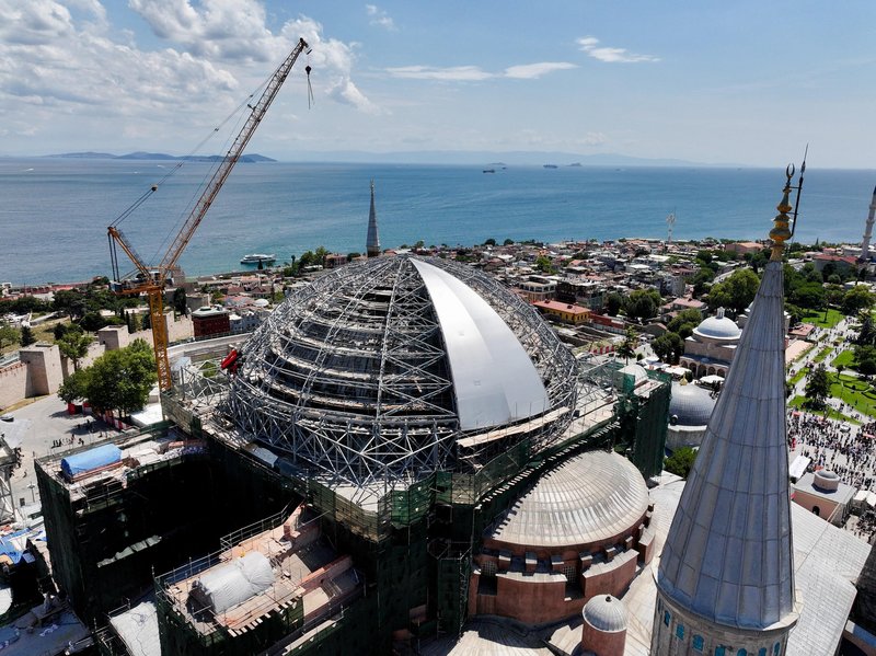 hagija sofija istanbul turcija skrivni podzemni tumeli predori najdba odkritje prenova rusevine cerkev zgradba