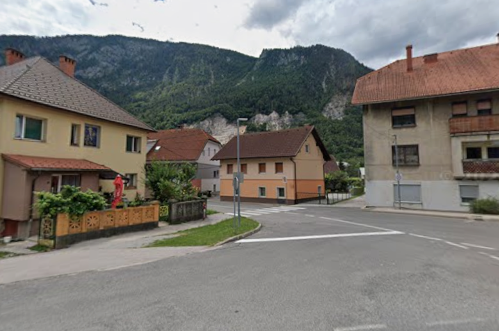 Je to najgrše mesto v Sloveniji? Leži med slovenskimi biseri, njegov sloves pa je vse prej kot pravljičen (foto: Google Street View)