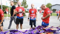 
                                                         Uspešni prvi Bimbo Race Adria na Grosupljem, kjer so številni tekači združili moči in Rdečemu križu zagotovili kar 13.000 kosov kruha