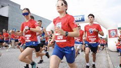 
                                                         Uspešni prvi Bimbo Race Adria na Grosupljem, kjer so številni tekači združili moči in Rdečemu križu zagotovili kar 13.000 kosov kruha