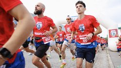 
                                                         Uspešni prvi Bimbo Race Adria na Grosupljem, kjer so številni tekači združili moči in Rdečemu križu zagotovili kar 13.000 kosov kruha