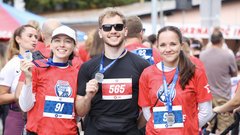
                                                         Uspešni prvi Bimbo Race Adria na Grosupljem, kjer so številni tekači združili moči in Rdečemu križu zagotovili kar 13.000 kosov kruha