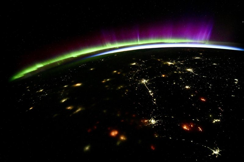 jessica meir vesolje nasa sonce zemlja planet svetloba barva osoncje galaksija posnetek kamera nasa