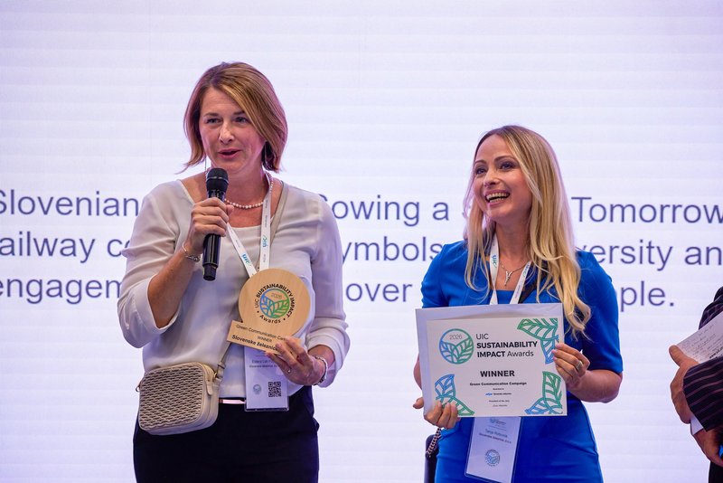 Slovenske železnice s sončnicami do prestižne svetovne nagrade UIC Sustainability Impact Award 2026 za najboljšo zeleno komunikacijsko kampanjo na svetu