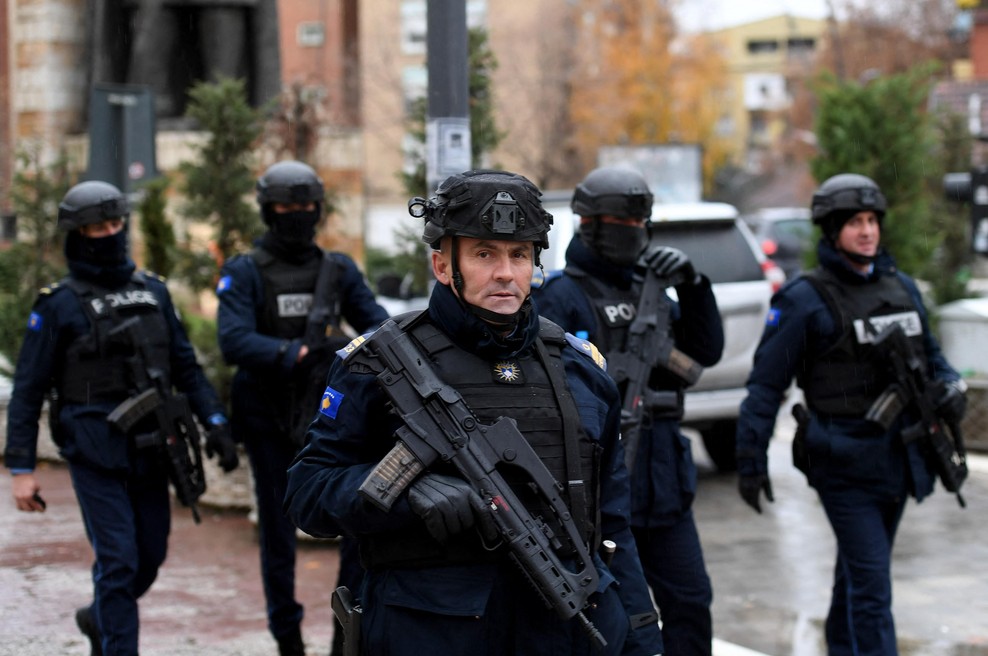 Policija aretirala devet Srbov: sumijo jih, da so zakrivili grozljive vojne zločine (foto: Profimedia)