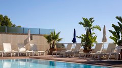 
                                                         hotel bazen