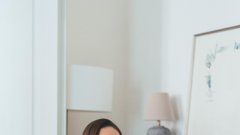 Nina Strnad za ELLE: "Načeloma sem relativno zaseben človek"