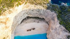 Navagio zaliv plaza Grcija