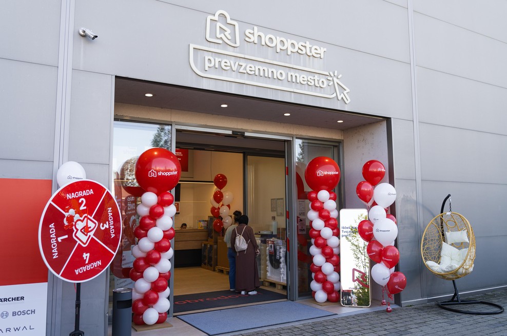 Spletna trgovina, v katero lahko vstopite! Shoppster v Ljubljani odprl prenovljeno prevzemno mesto (foto: Luka Blatnik / Shoppster)