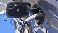 gelly auto kitajska elektricni avtomobili baterija ekspresno polnjenje hitrost rekord zda svet avtomobilizem gospodarstvo industrija
