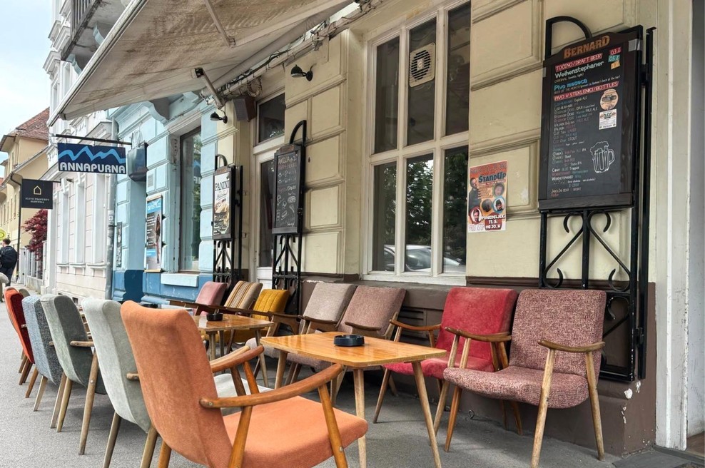 Stari del Ljubljane je ostal brez legendarnega lokala, za številne je bil drugi dom (foto: Facebook/Nostalgija Vintage Cafe)