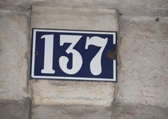 Zakaj je številka 137 tako posebna? Že desetletja buri domišljijo ljudi po vsem svetu