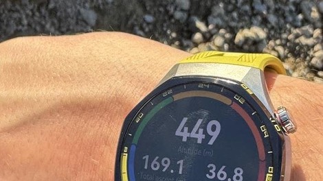Huawei Watch GT 7: uro sem preizkusil na tekih, pohodih in med spanjem