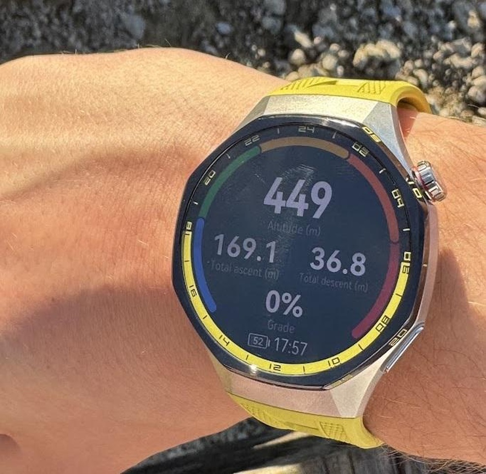 Huawei Watch GT 7: uro sem preizkusil na tekih, pohodih in med spanjem (foto: Nejc Jančar)