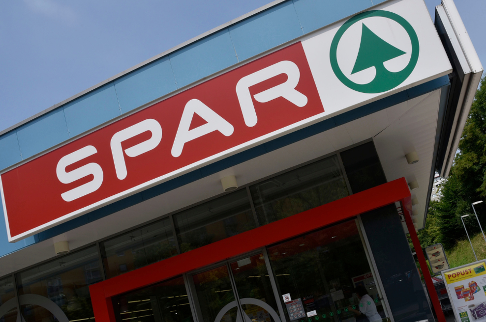 Ste ga kupili v Sparu? Takoj ga prenehajte uporabljati, v izdelku odkrili nevarno snov! (foto: Žiga Živulović/BOBO)